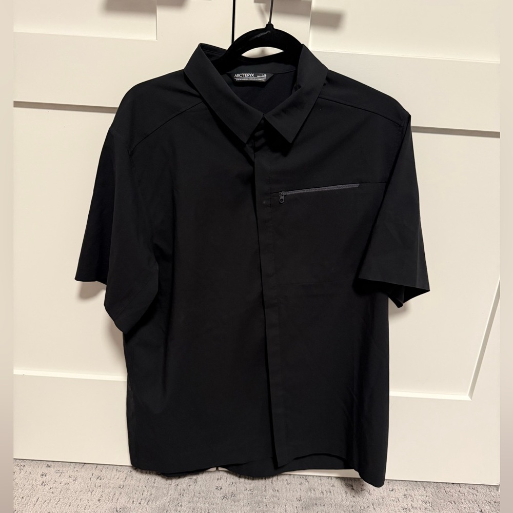 Arc’teryx Black Short Sleeve Snap Shirt